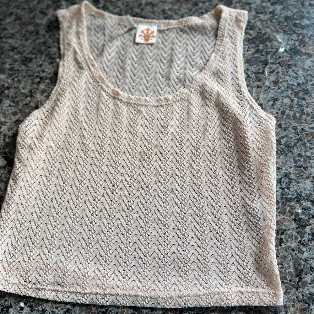 Available women’s crop tank